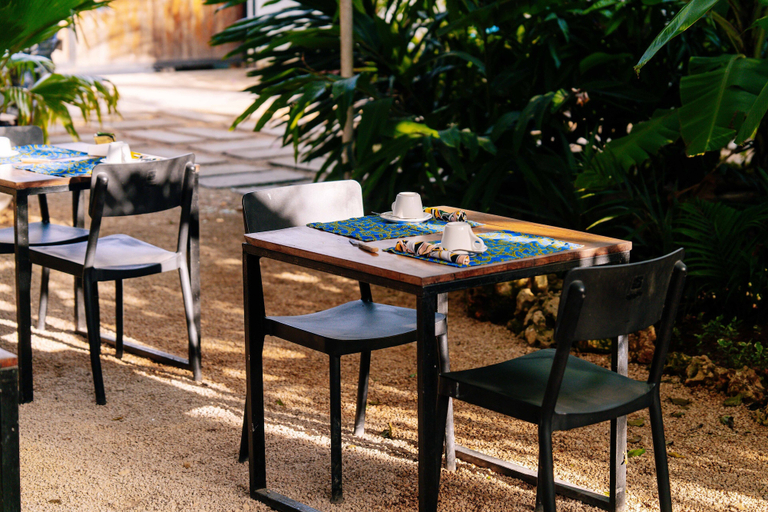 Food & Drinks 5, Gaia Villas, Kaskazini 'A'