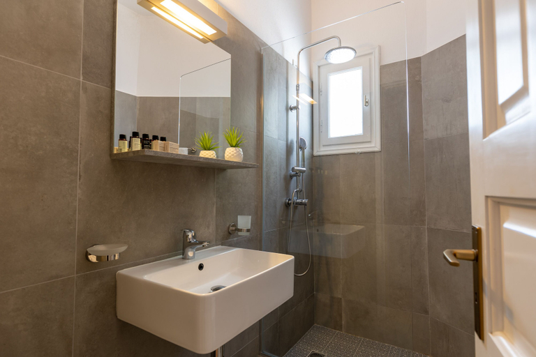 Bathroom 4, Akrotiri Hotel, South Aegean