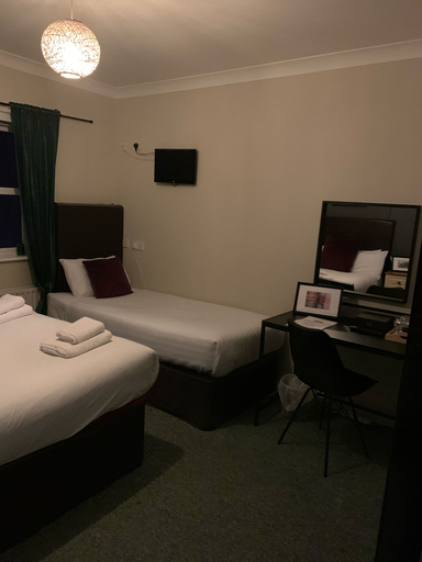 Bedroom 2, The Lamplight Wines