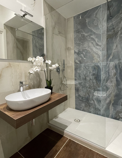 Bathroom 5, Vomero Suite and deluxe room, Napoli