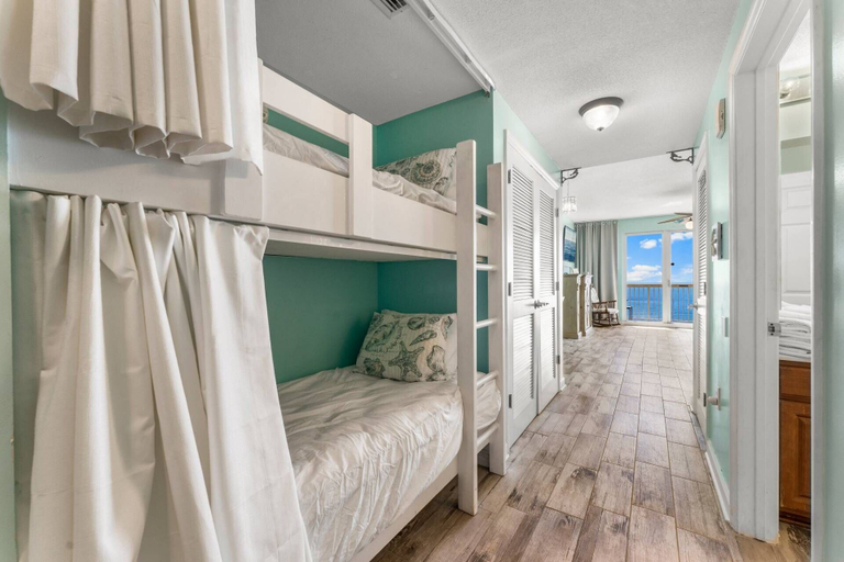 Bedroom 3, Seychelles 2103, Bay