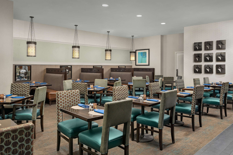 Food & Drinks 4, DoubleTree by Hilton Chicago O'Hare Airport - Rosemont, Cook