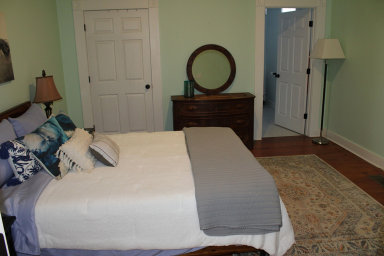 Bedroom 2, South Park Charm, Pulaski