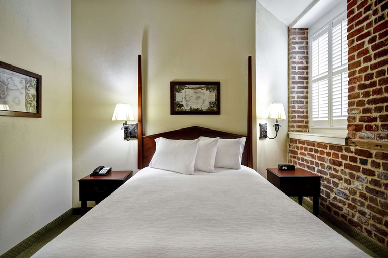 Bedroom 3, Embassy Suites by Hilton Charleston Historic District, Charleston