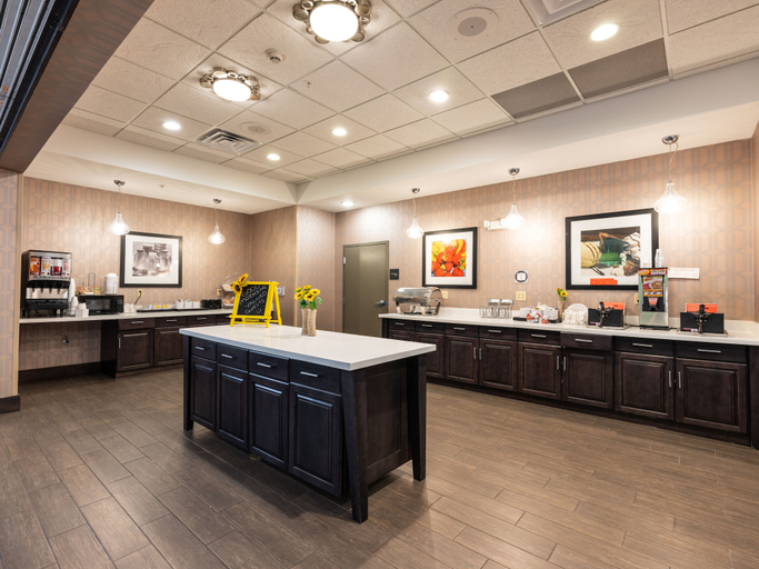 Food & Drinks 4, Quality Inn - Pratt, Pratt