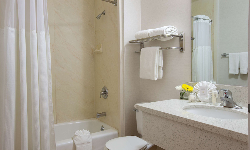 Bathroom 4, Safari Inn Burbank/Universal, a Coast Hotel, Los Angeles