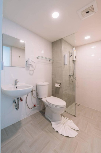 Bathroom 3, One Budget Chiangrai Phahonyothin, Muang Chiang Rai