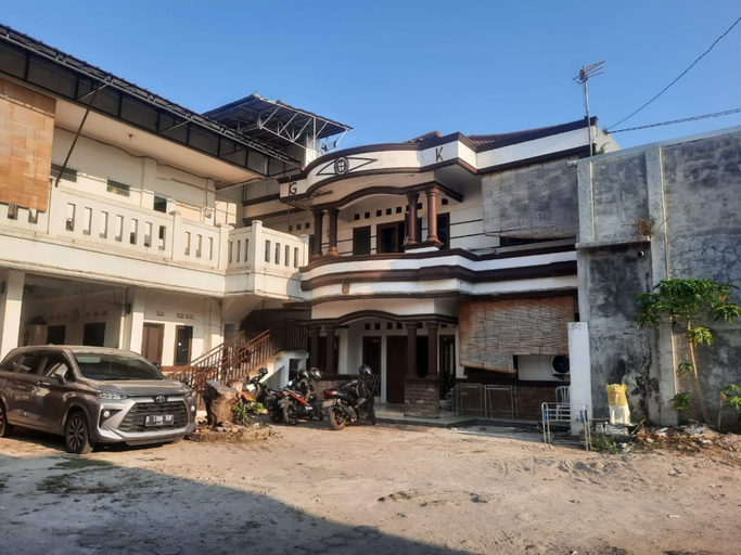 Exterior & Views 2, OYO Life 93160 Kost Jenny Karawang, Karawang