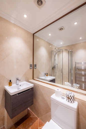 Bathroom 4, The Courtfield by Nestor, London