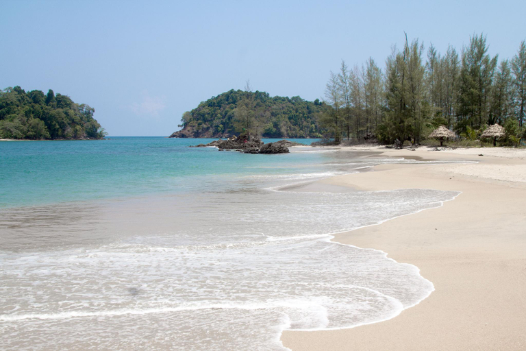 Nearby Landmark 3, Private 2 Bedrooms Villa near waterfall in Khao Lak-Terrace Large Bubble Jacuzzi, Takua Pa
