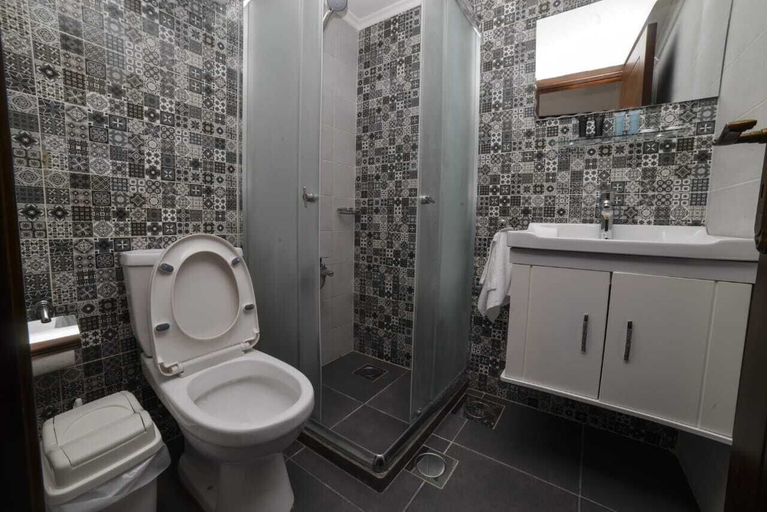 Bathroom 3, Batroun Boutique suites, Batroun