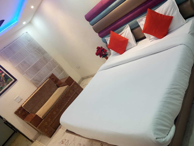 Bedroom 2, Hotel Sangam Pacific And Restaurant, Panchkula