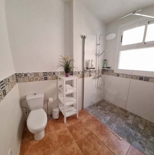 Bathroom 5, Casa Camino al Castillo, Valencia