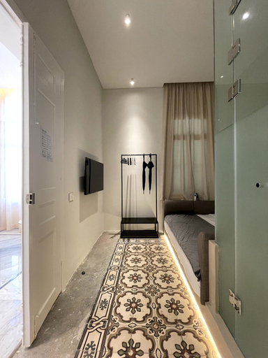 Others 5, Bhub, Beirut
