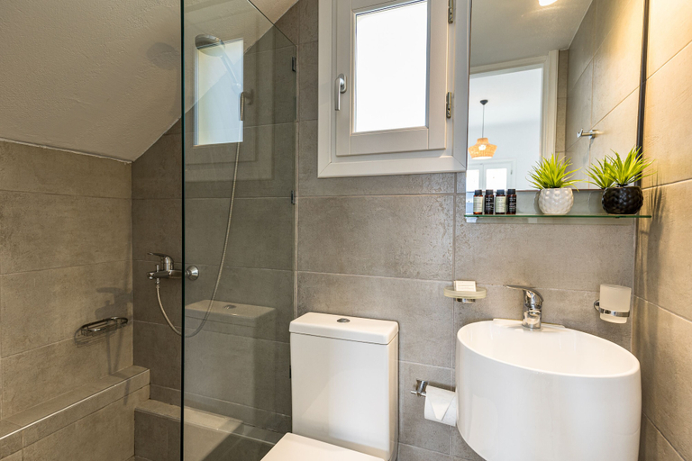 Bathroom 4, Akrotiri Hotel, South Aegean