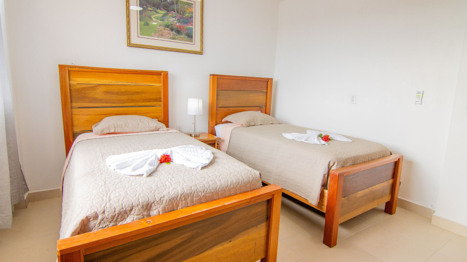 Bedroom 2, Tropical Palace Hotel