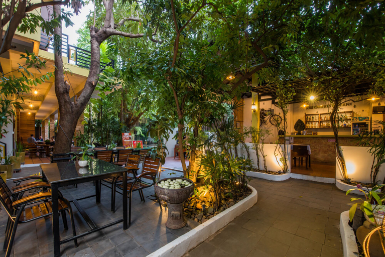 Food & Drinks 5, Samnak Lounge, Siem Reap