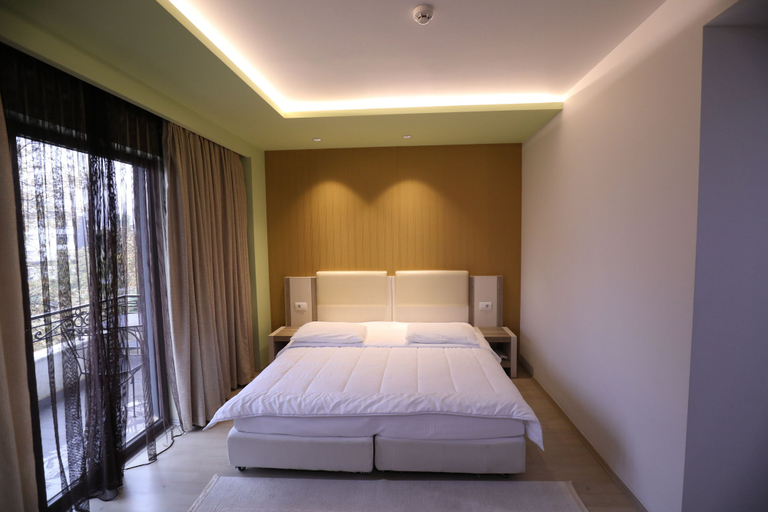 Bedroom 3, Hotel 1 Maji, Pogradecit