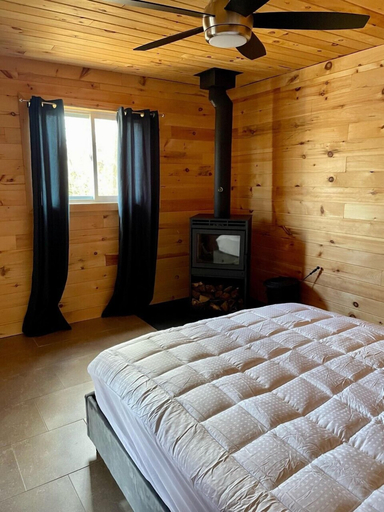 Bedroom 3, Wildwood Cottages, Peterborough