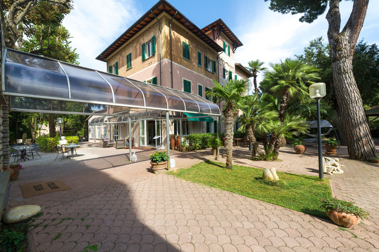 Exterior & Views 2, Albergo Battelli - Adults Only, Lucca