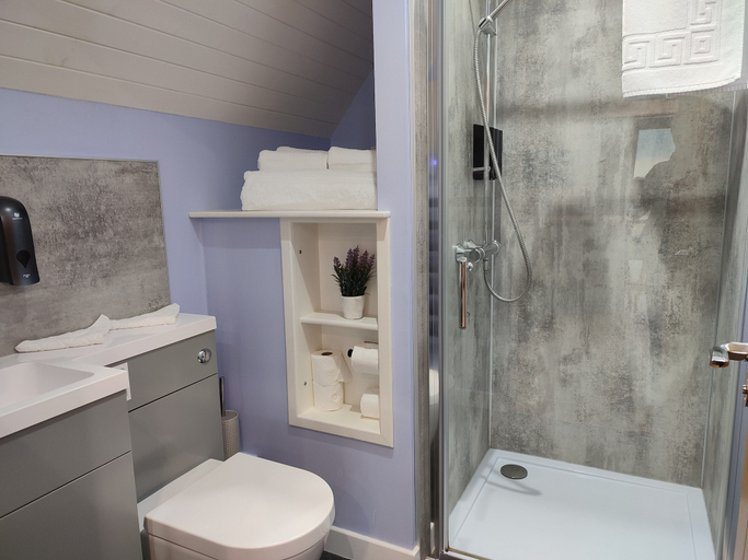 Bathroom 3, Hillhead Hideaways, Moray
