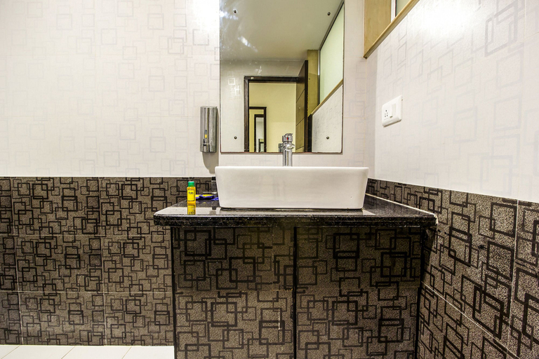 Bathroom 4, Fabexpress Comfort Inn, North 24 Parganas