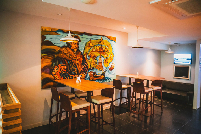Food & Drinks 5, Utopia Hotel, Hainaut