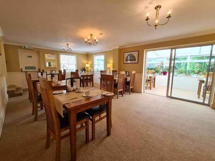 Food & Drinks 5, Watermead House, Somerset