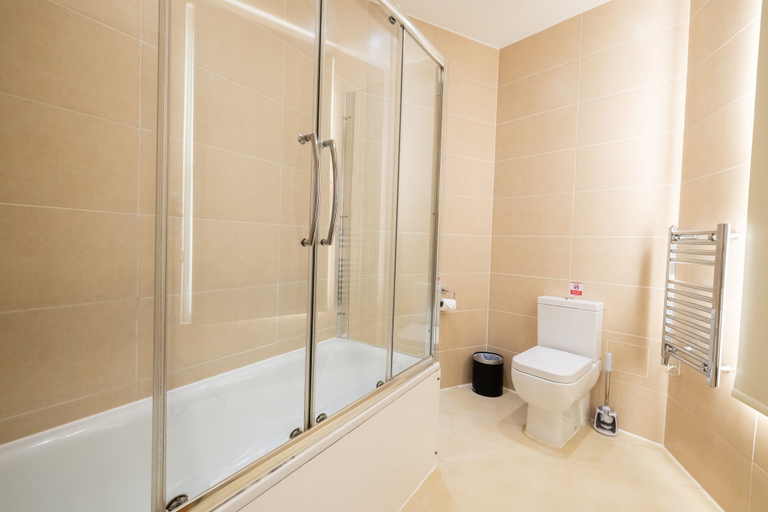 Bathroom 4, Shoreditch Inn, London