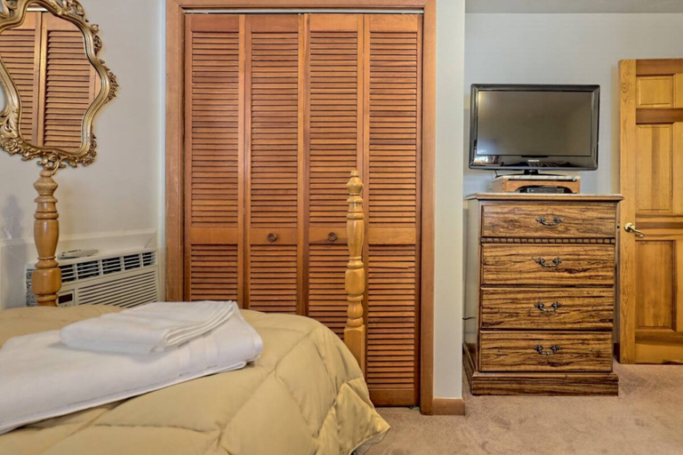 Bedroom 3, T Landing Top & Bottom Units, Rabun