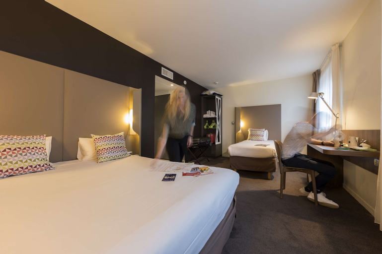 Bedroom 30