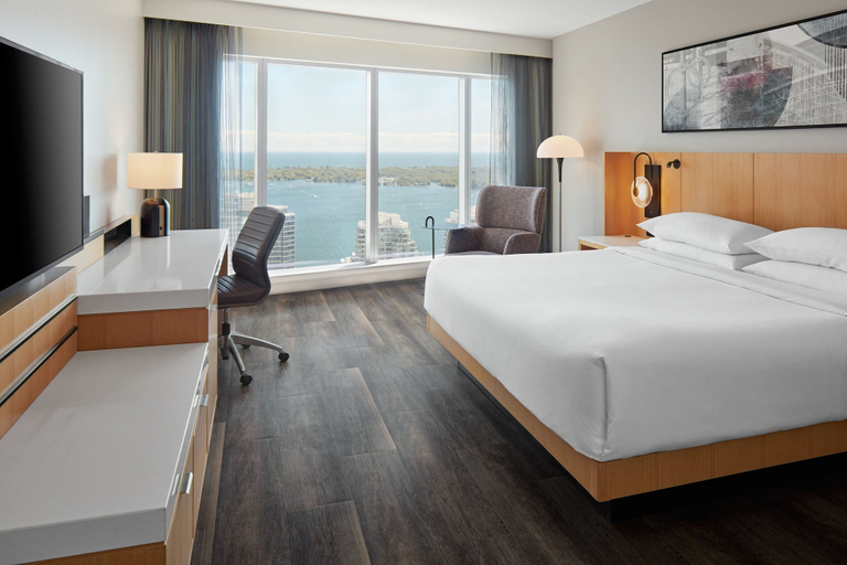 Bedroom 3, Delta Hotels by Marriott Toronto, Toronto