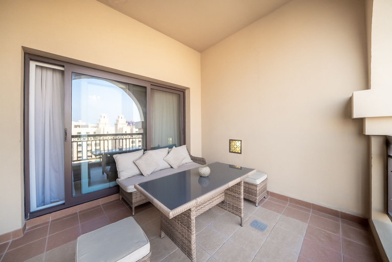 Balcony 2, Stylish Urban 1BR Gem in Fairmont-90AB2, Dubai