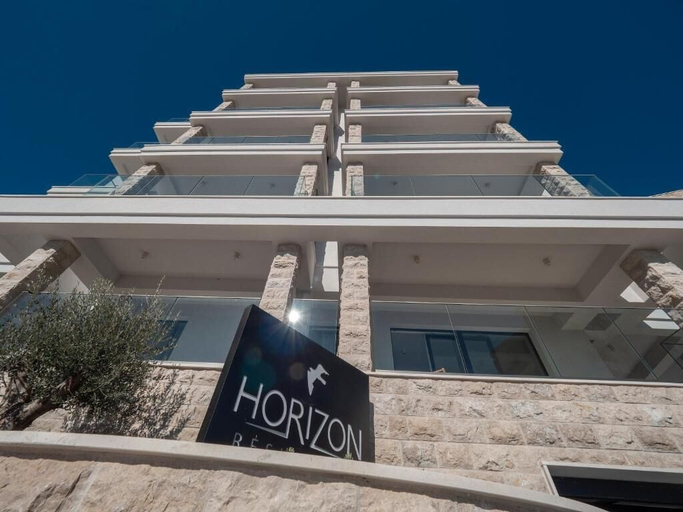 Exterior & Views, Horizon Two Bedroom Penthouse Hot tub