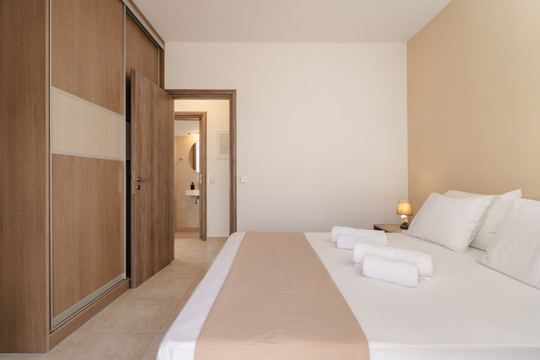 Bedroom 2, Evripus Suites Hotel, South Aegean