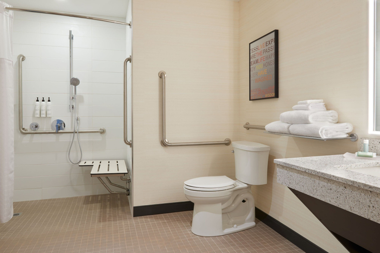 Bathroom 3, TownePlace Suites by Marriott Toronto Oakville, Halton