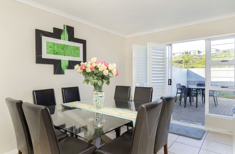 Dining room 3, Ocean Tides 35, City of Cape Town