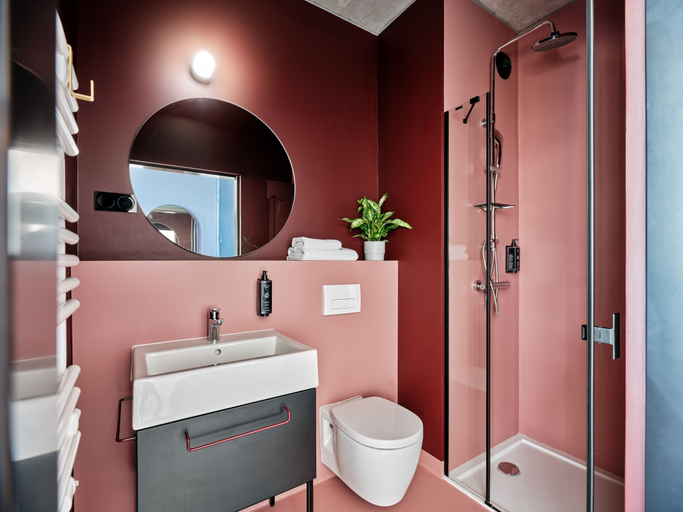 Bathroom 3, Basecamp Wrocław, Środa Śląska