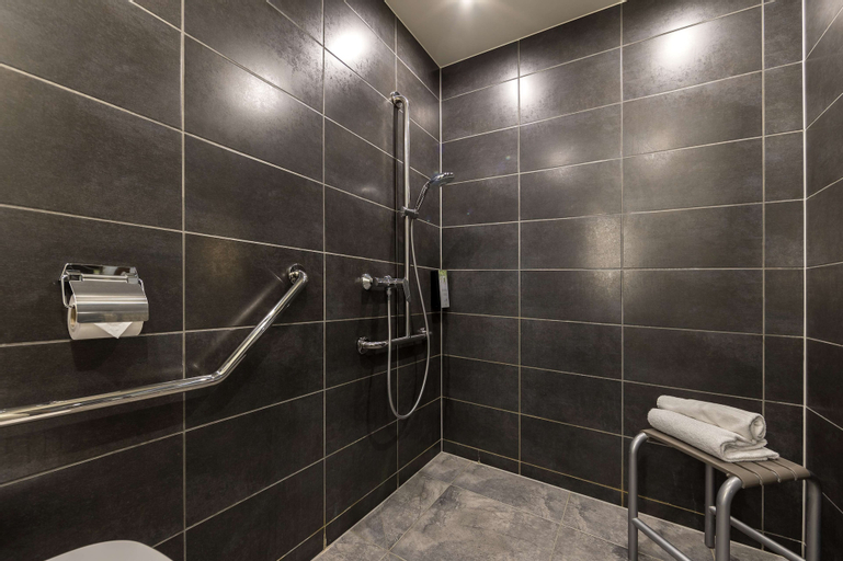 Bathroom 24