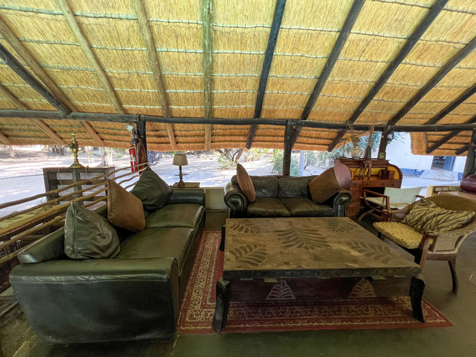 Others, Gweta Lodge, Tutume