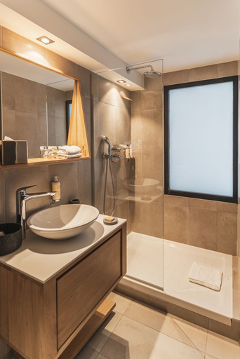Bathroom 3, Grand Hôtel & Spa NUXE Serre Chevalier, Hautes-Alpes
