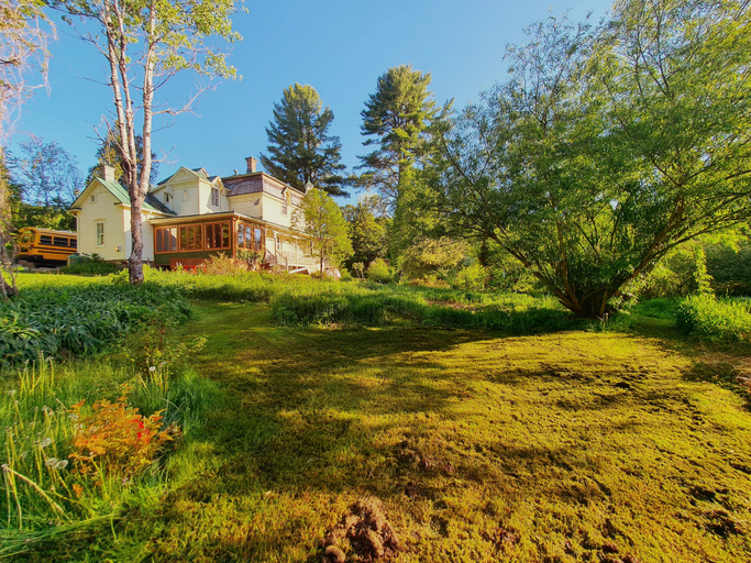 Exterior & Views 2, Le Salon des Inconnus, Papineau