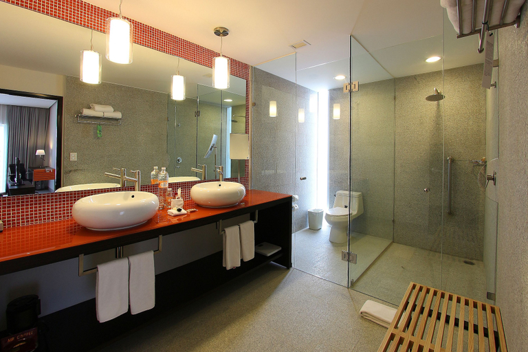 Bathroom 4, Fiesta Inn Merida, Mérida