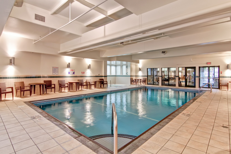 Sport & Beauty 5, Holiday Inn Express KAMLOOPS, Thompson-Nicola
