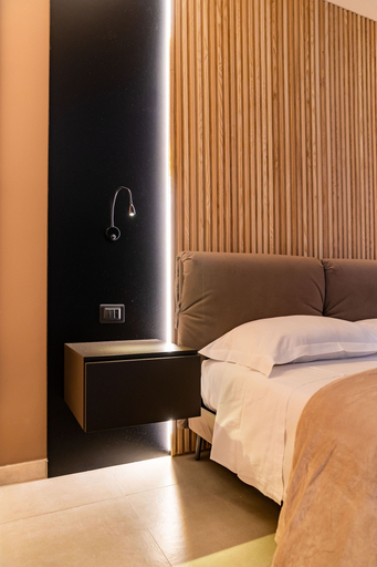Bedroom 2, LA PERGOLA SUITES, Verona