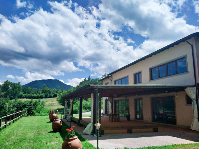 Exterior & Views 2, Agriturismo Borgo Biaia, Lucca
