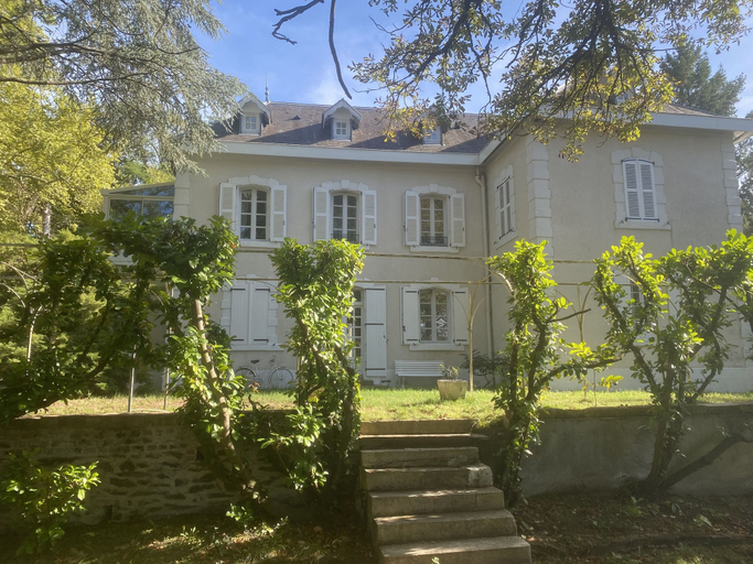 Exterior & Views 2, Logis Vélès, Aveyron