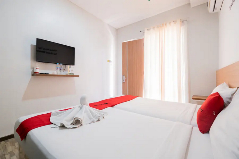 Bedroom 12