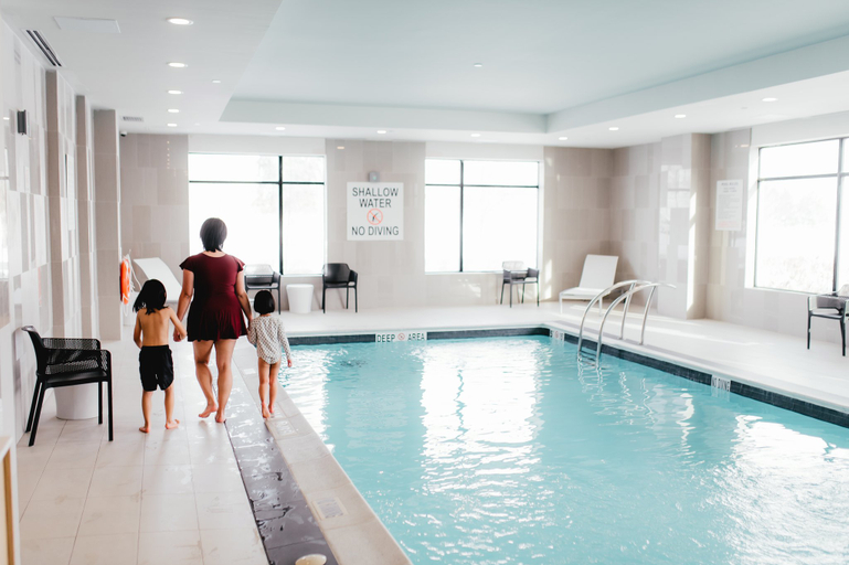 Sport & Beauty 5, Holiday Inn Express SARNIA - POINT EDWARD, Lambton