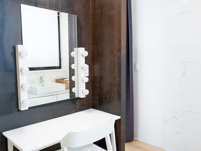 Bathroom 9